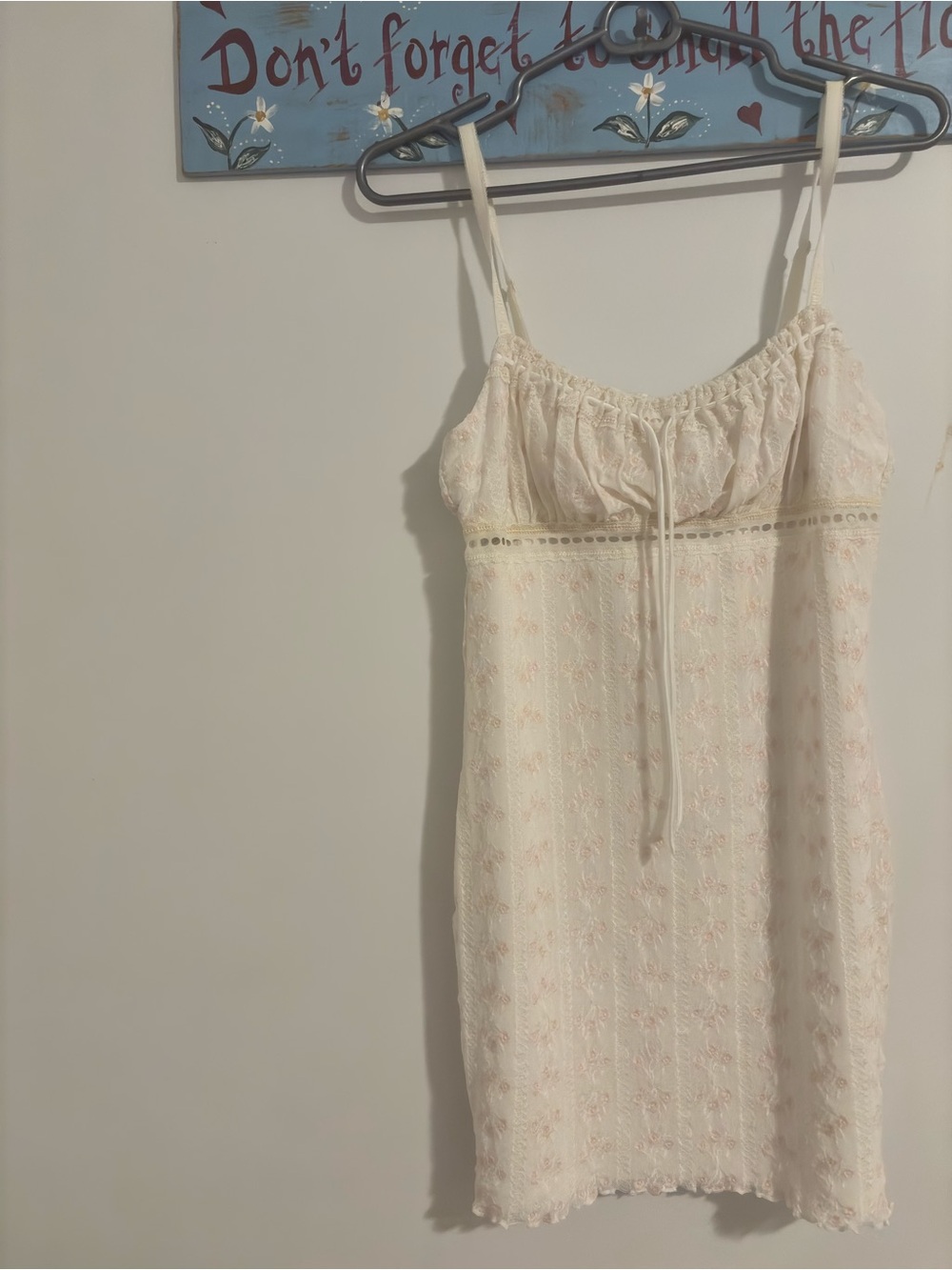Garage- size M- mini  NEVER WORN